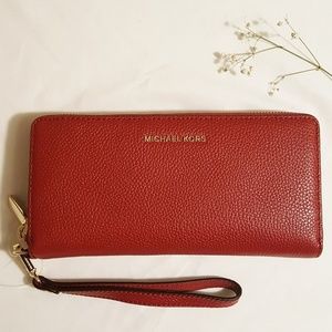 NWT Michael Kors Leather Zip Around Wallet
